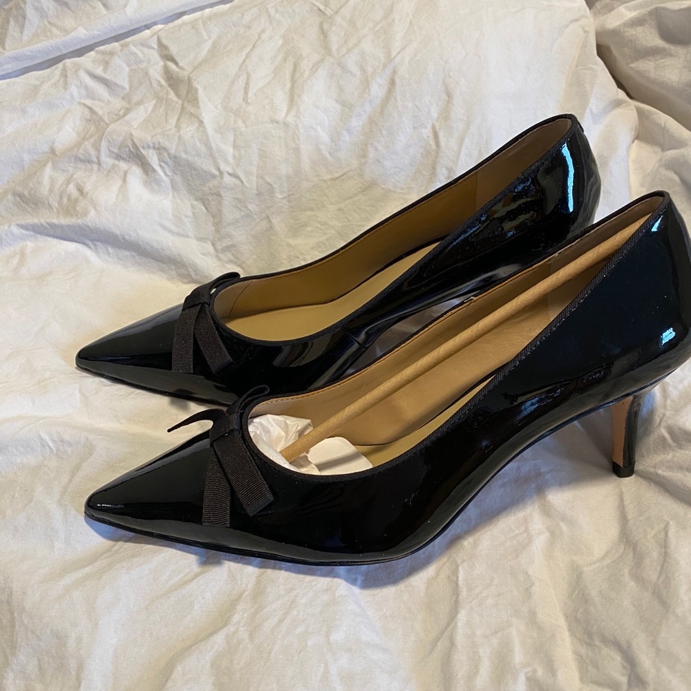 Ann Taylor Patent Leather Bow Pumps